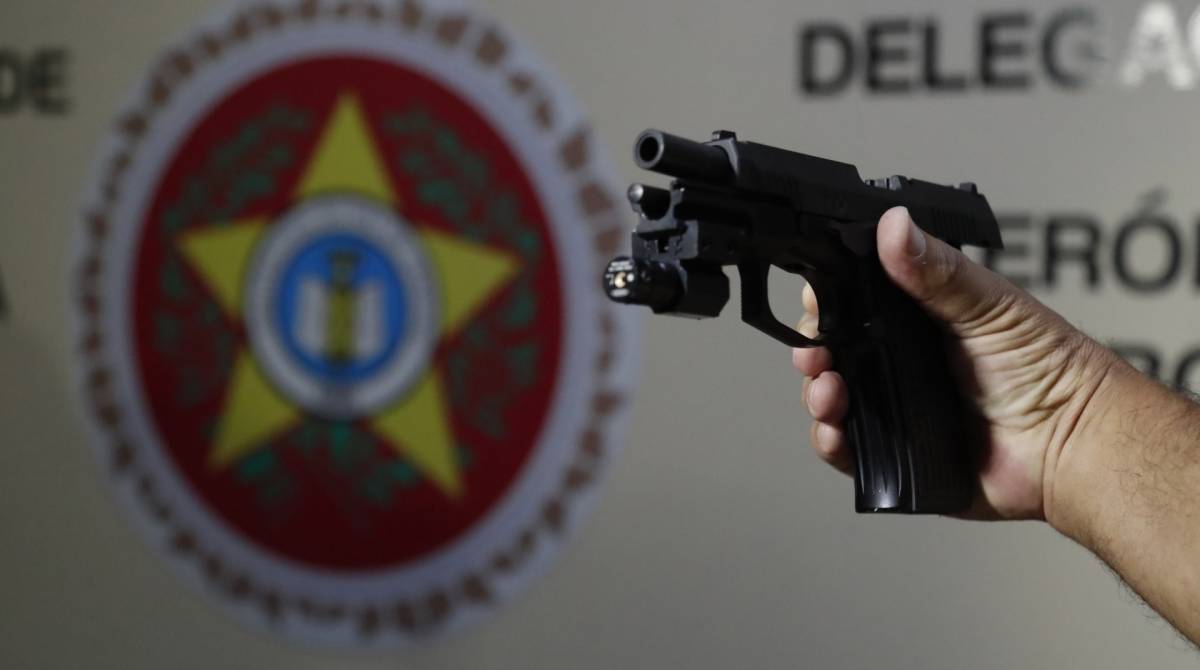 Niteroi, RJ, 18/06/2019, Caso do pastor morto em Niteroi, na foto a arma usada no crime, Foto de Gilvan de Souza / Agencia O Dia