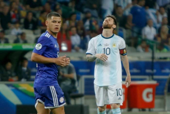 Argentina empata com o Paraguai