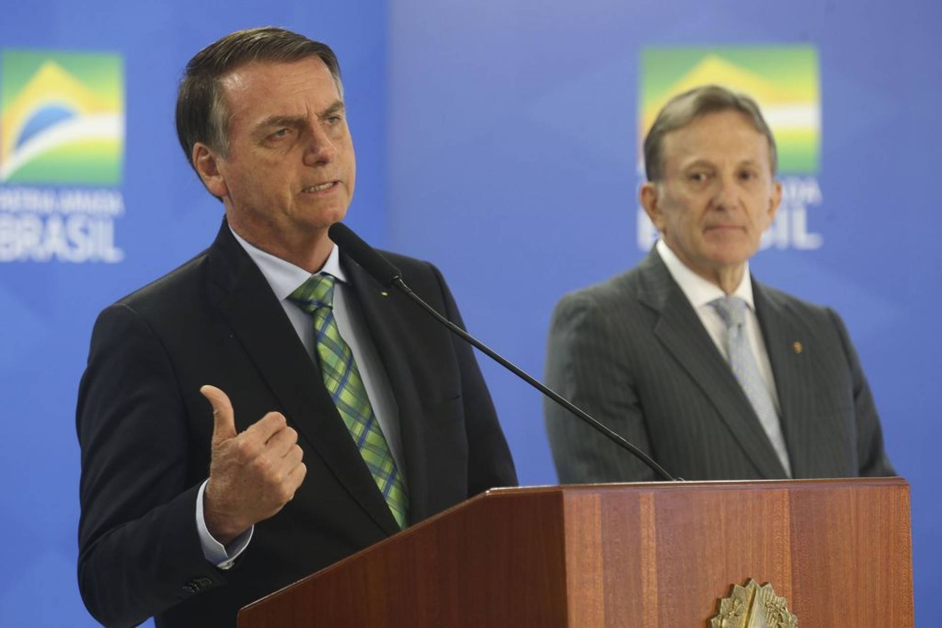 Bolsonaro anuncia o novo ministro da Secretaria Geral da Presidência da República, Major Jorge Antonio de Oliveira Francisco, e dos Correios, Floriano Peixoto
