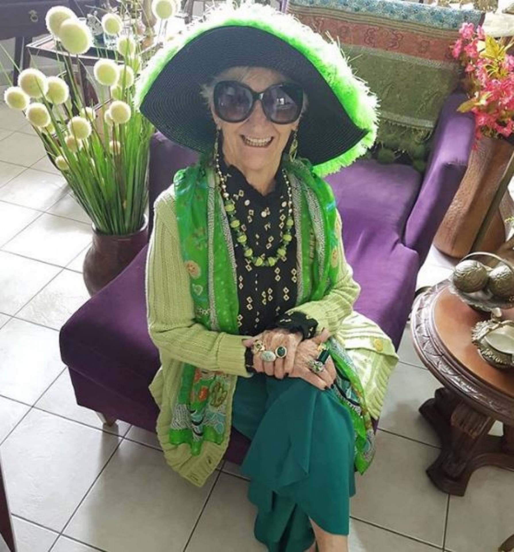 Vovó Izaura Look Extravagante