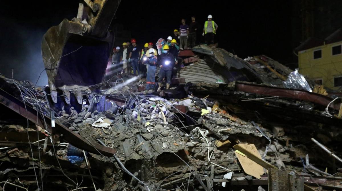 Desabamento no Camboja deixa sete mortos e dezenas de feridos