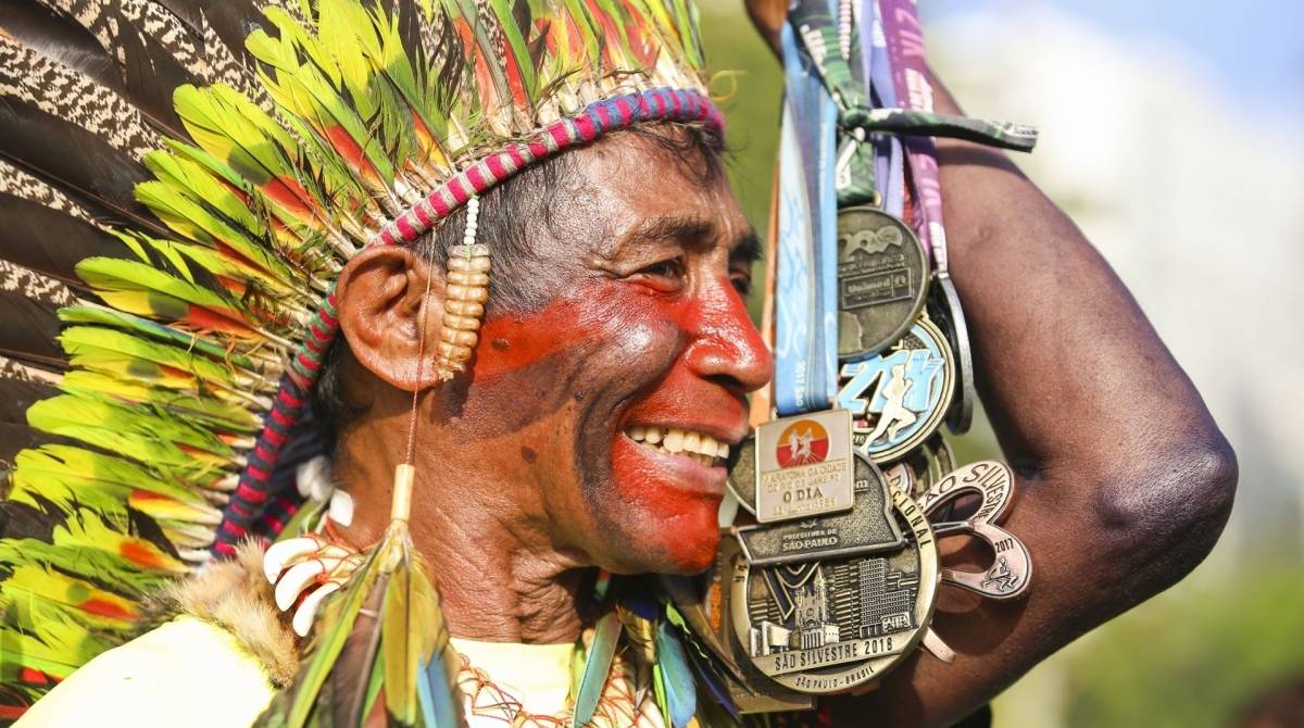 Rio, 23/06/2019 - Maratona do Rio . Na foto o atleta indigena, Tabajara . Foto: Ricardo Cassiano/Agencia O Dia