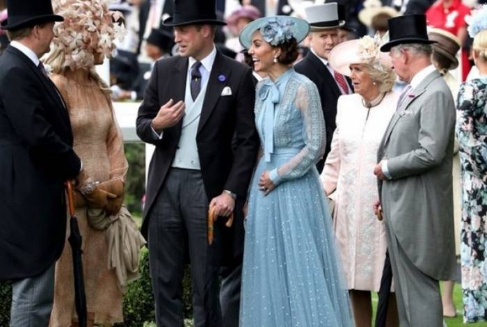 William e Kate Middleton durante evento da Família Real
