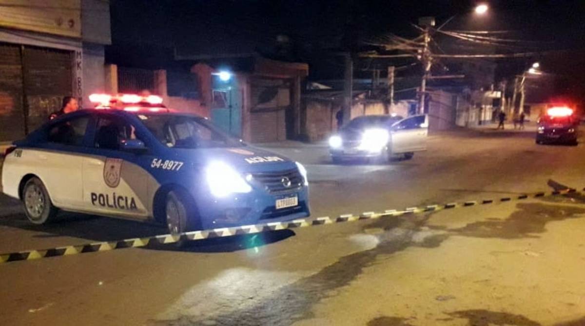 Secret&aacute;rio-executivo estava de carro quando foi alvo de tiros