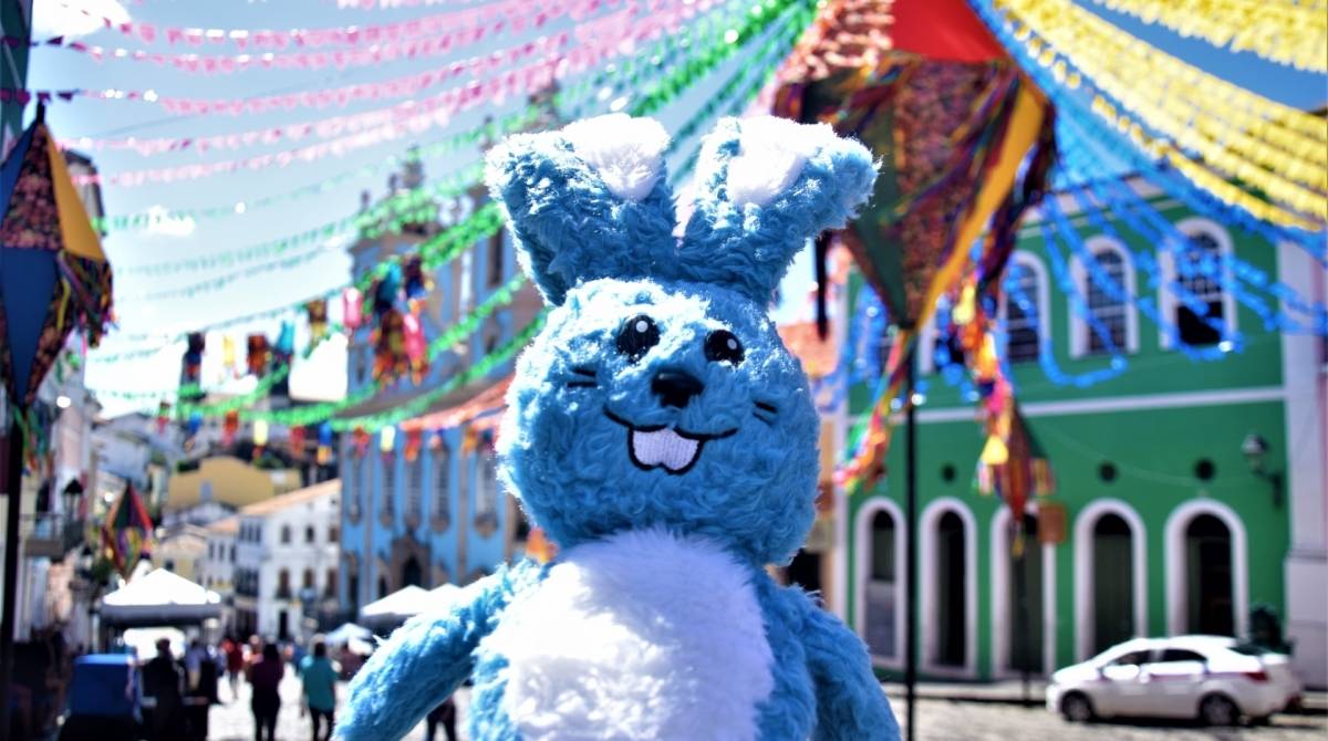 O coelho Sansão, personagem da \'Turma da Mônica\', faz um tour pelo Brasil em busca de Floquinho, cachorro do Cebolinha