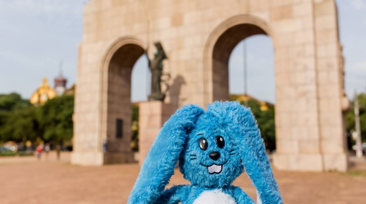 O coelho Sansão, personagem da \'Turma da Mônica\', faz um tour pelo Brasil em busca de Floquinho, cachorro do Cebolinha