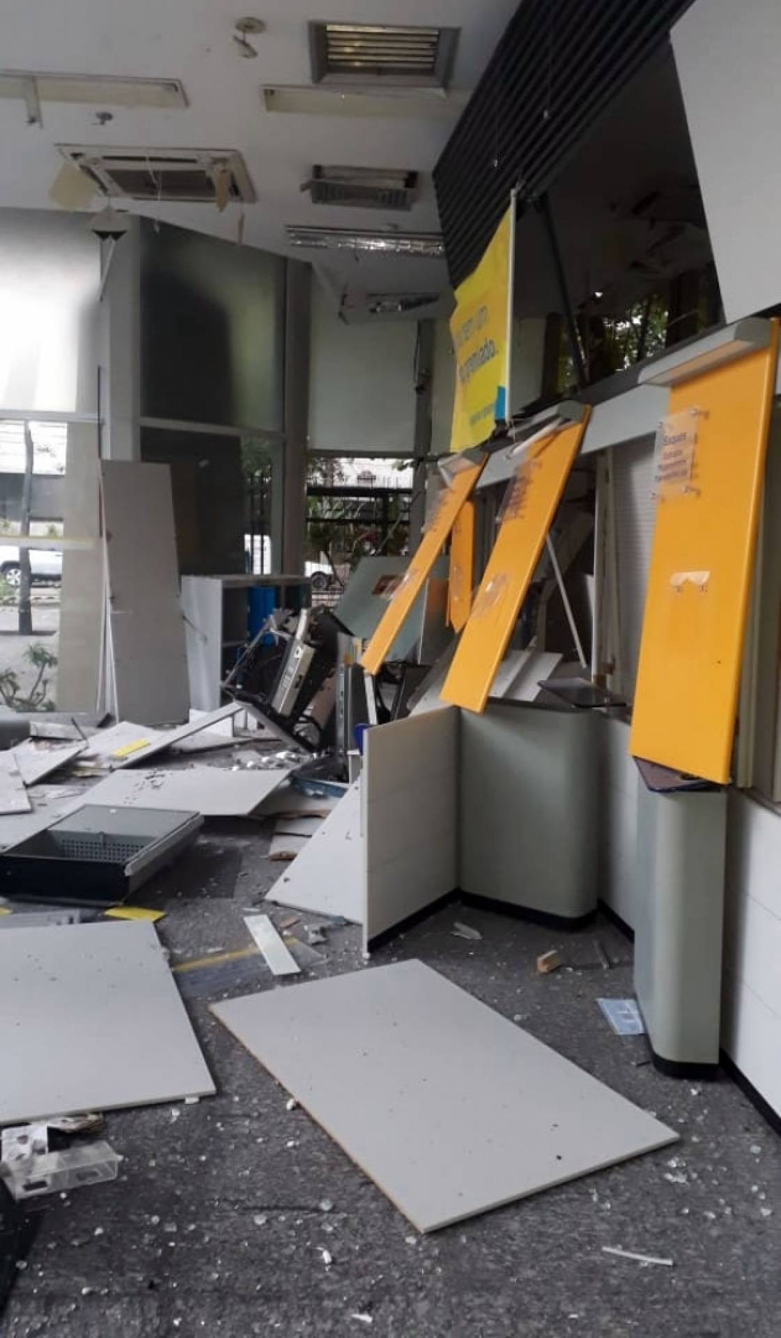 Local ficou bastante danificado - Reprodução / Internet