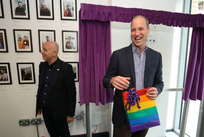 Príncipe William em visita ao Albert Kennedy Trust, uma associação LGTB britânica que ajuda jovens excluídos