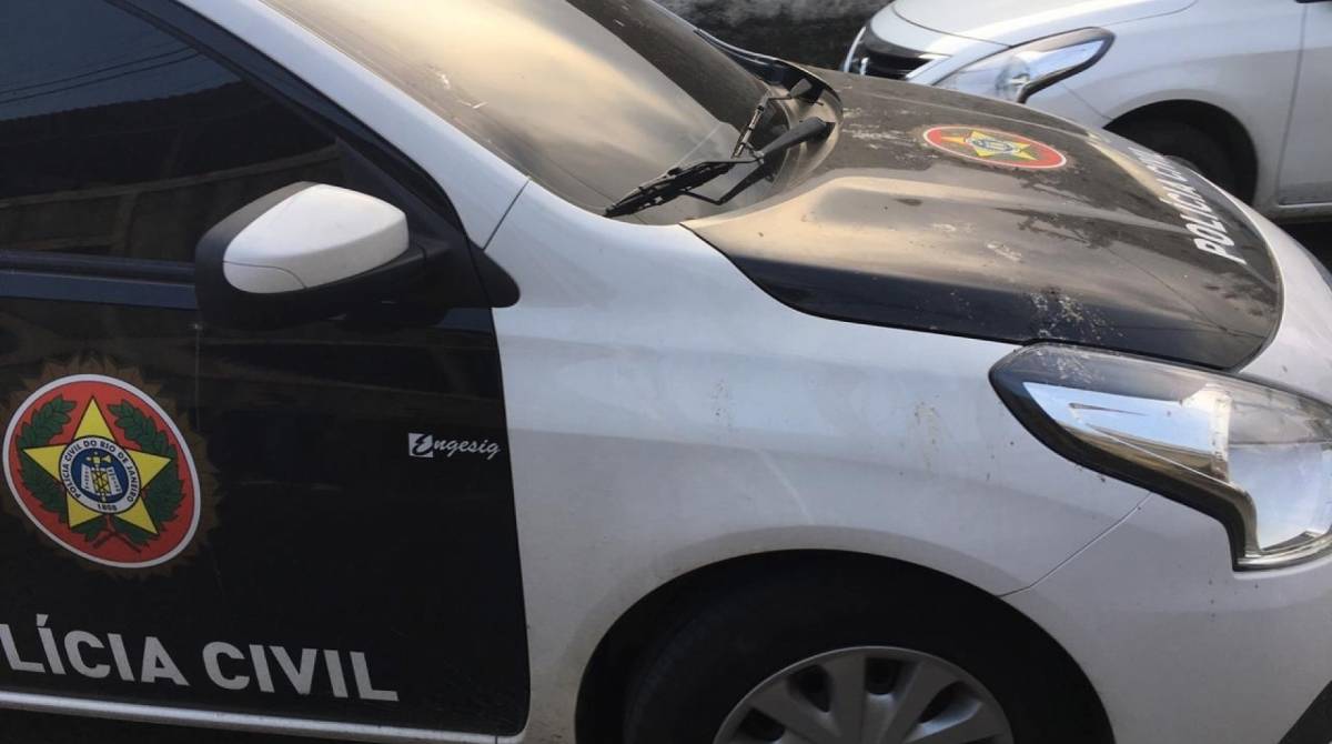 Polícia faz nova perícia em carro de pastor - Rafael Nascimento / Agência O Dia