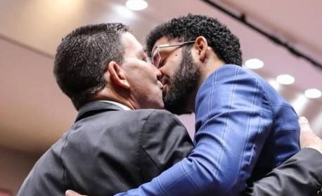 David Miranda tem melhora significativa e marido volta a pedir doações de sangue