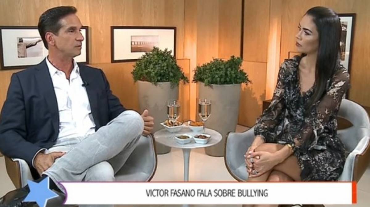  Victor Fasano deu uma entrevista a Daniela Albuquerque, no programa 'Sensasional' - Divulgação