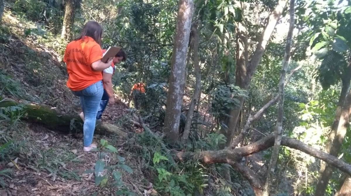 Agentes orientaram moradores em Vila de Cava - DivulgaÃ§Ã£o