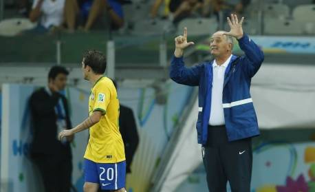 Carta de 'Dona Lúcia' a Felipão após o 7 a 1 completa 10 anos; relembre