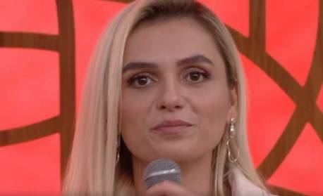 Vídeo! Monica Iozzi passa sufoco em blitz com CNH vencida
