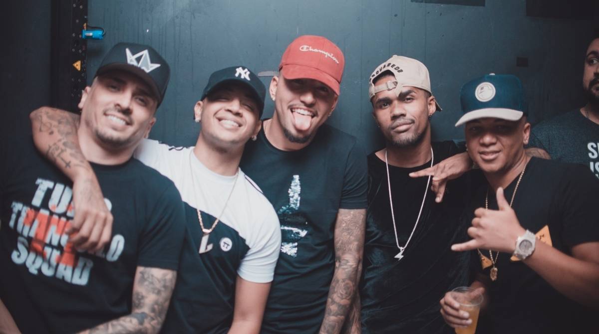 Douglas Costa, jogador da Juventus, da It&aacute;lia, curte noitada no Rio - Foto: Jackson Martins