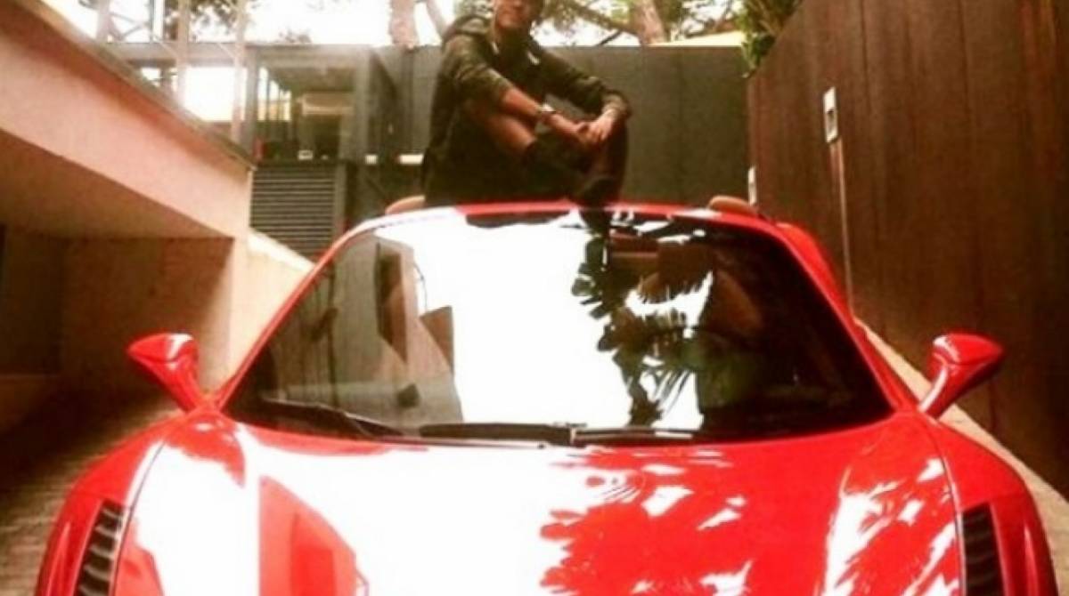 Durante os tempos de Barcelona, Neymar entrou na \