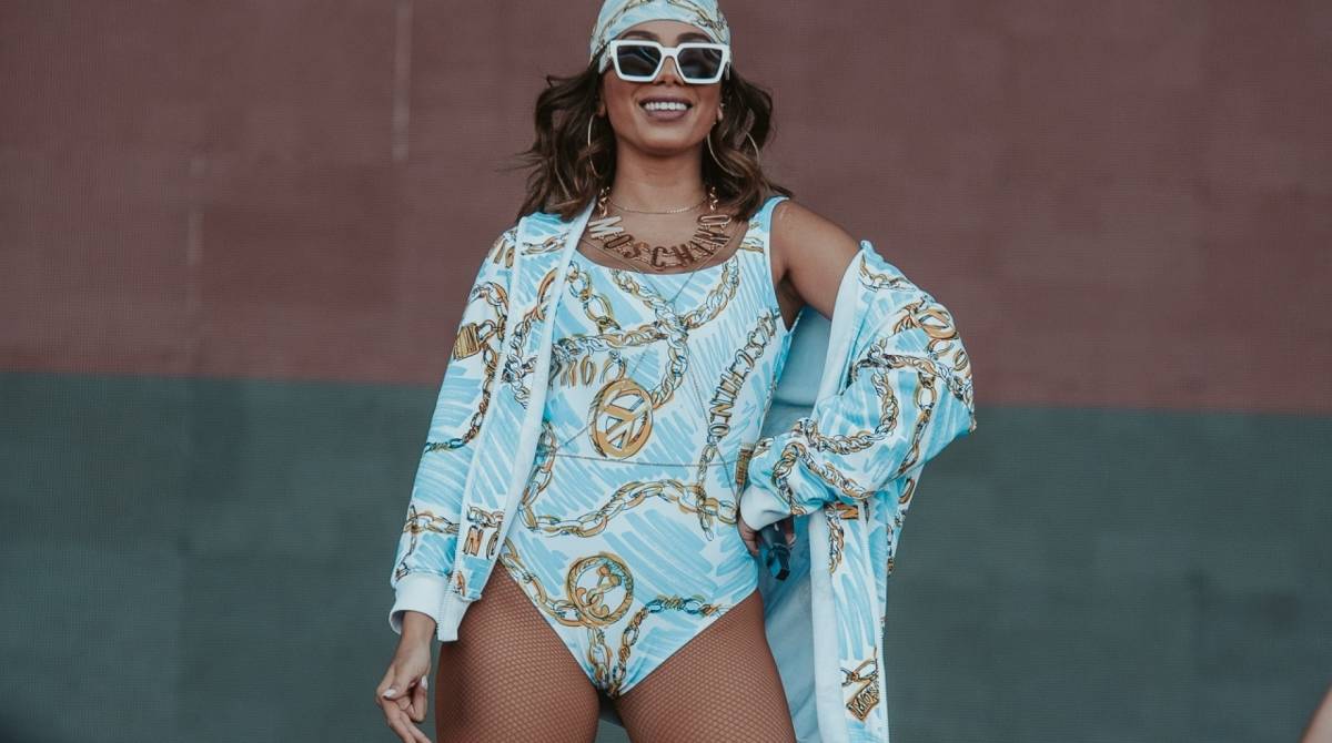 Anitta e Luan Santana se apresentam no Villa Mix