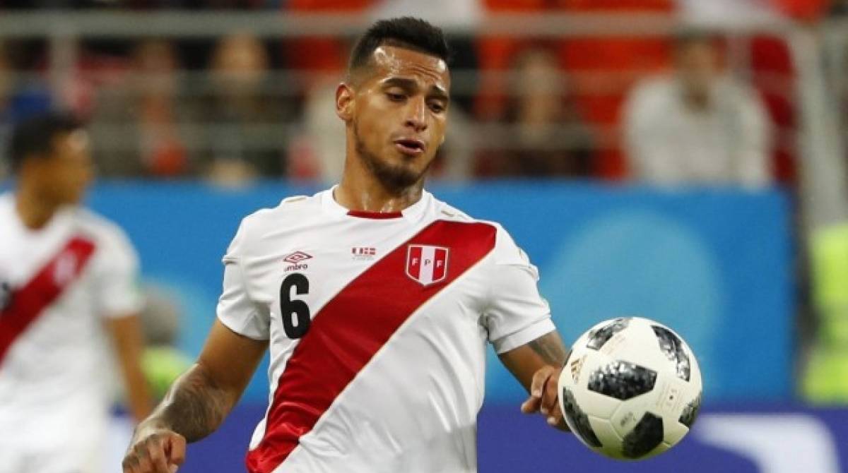 Lateral do Flamengo não escondeu o favoritismo da seleção chilena, atual bicampeã da Copa América - Foto: JACK GUEZ / AFP