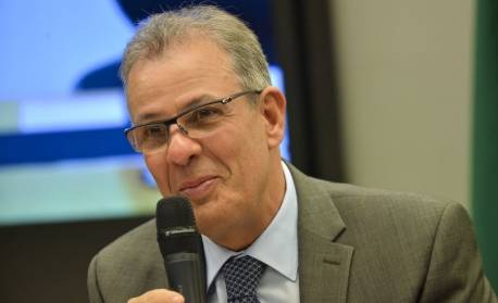 Bento Albuquerque passa a ser investigado no caso das joias árabes