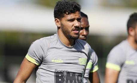 Juninho Pernambucano justifica procura pelo lateral Henrique: 'Dá conta do setor'