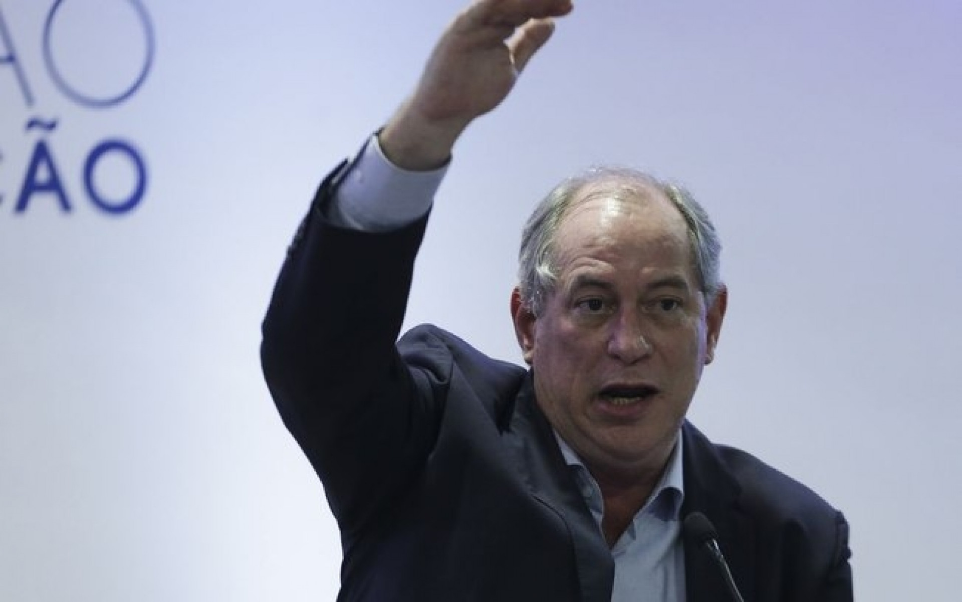 Oposi o culpa governo por apag o e Ciro Gomes cita privatiza o