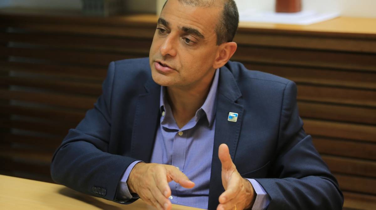  Secretário Estadual de Saúde, Edmar Santos: 80% dos casos serão uma gripe comum - Ricardo Cassiano / Agência O Dia