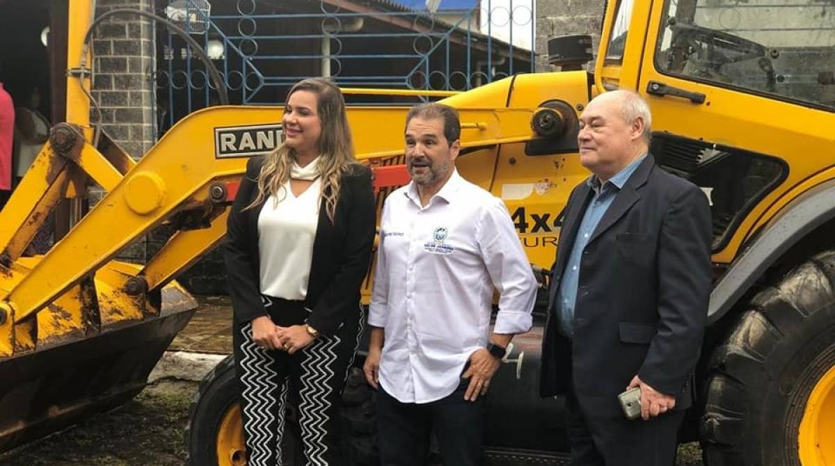 O secretário Eduardo Lopes (à esquerda) com Sérgio Lemberck - Reprodução do Facebook