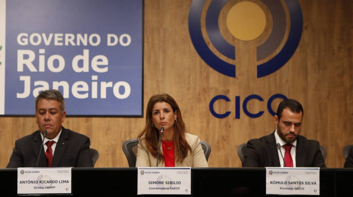 A Opera&ccedil;&atilde;o Salvator acabou com 42 mandados de pris&atilde;o cumpridos (25 contra pessoas que j&aacute; estavam presas). O bando &eacute; acusado de aterrorizar moradores e comerciantes em Itabora&iacute;  - Reginaldo Pimenta / Agencia O Dia