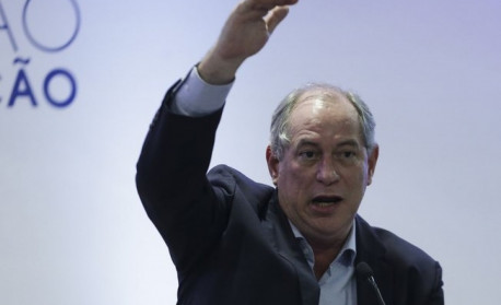 Ciro Gomes diz que prefere vice mulher na disputa pela presidência