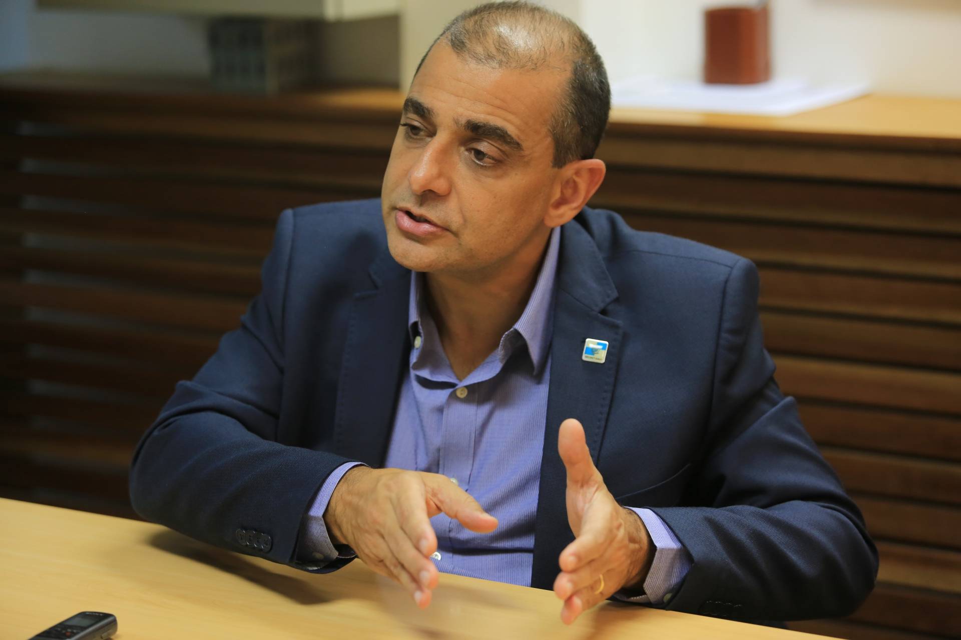 Ex-secret&aacute;rio da Sa&uacute;de e suspeito de corrup&ccedil;&atilde;o, Edmar Santos volta a atuar no hospital da PM