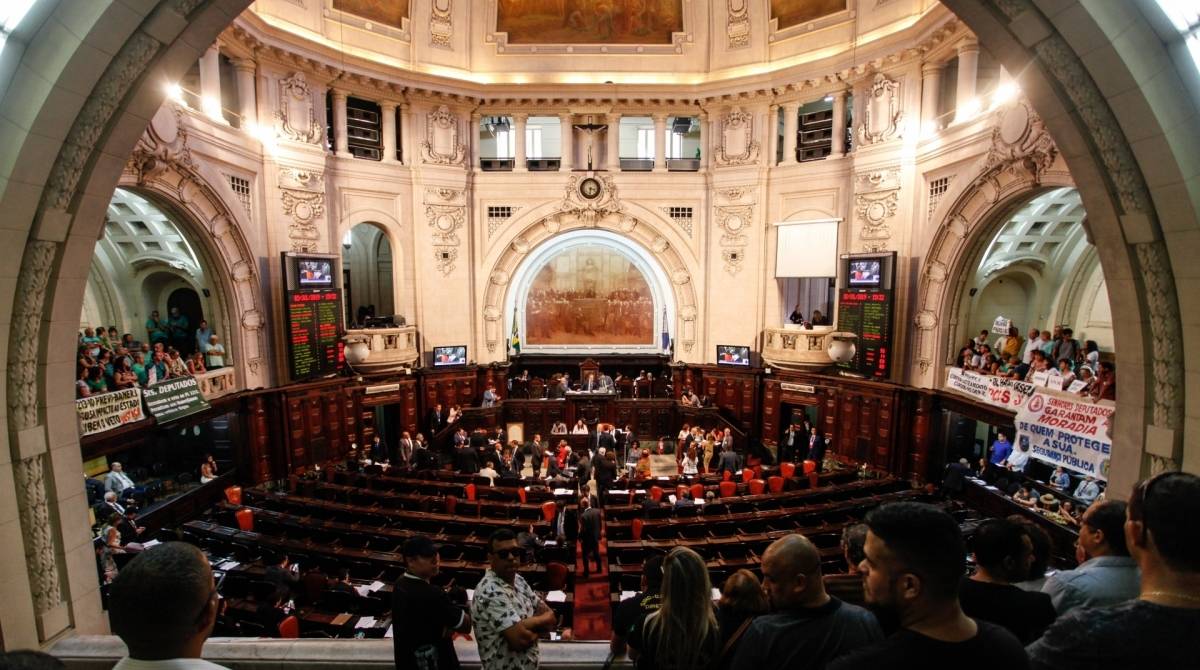 Alerj aprovou mais uma medida em favor do PCCS
 - Octacílio Barbosa/Alerj