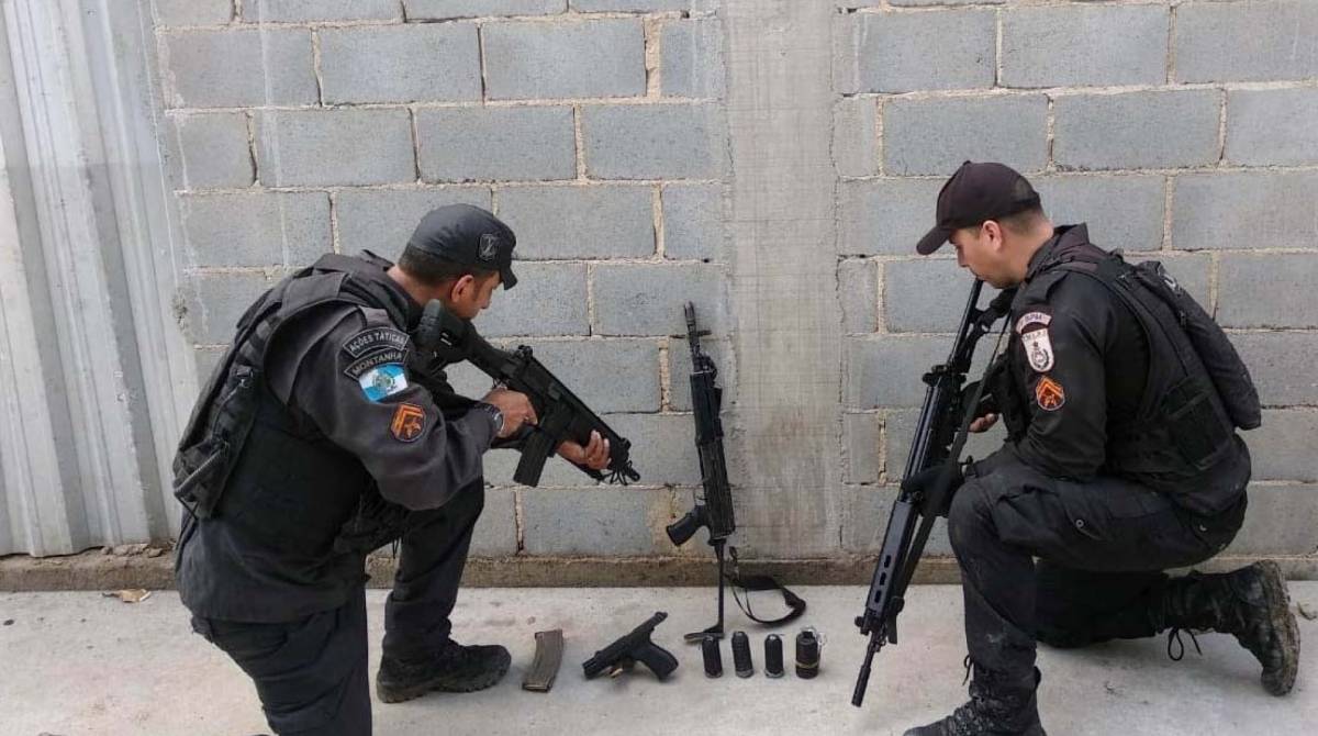 Material apreendido na ação - Divulgação / Polícia Militar