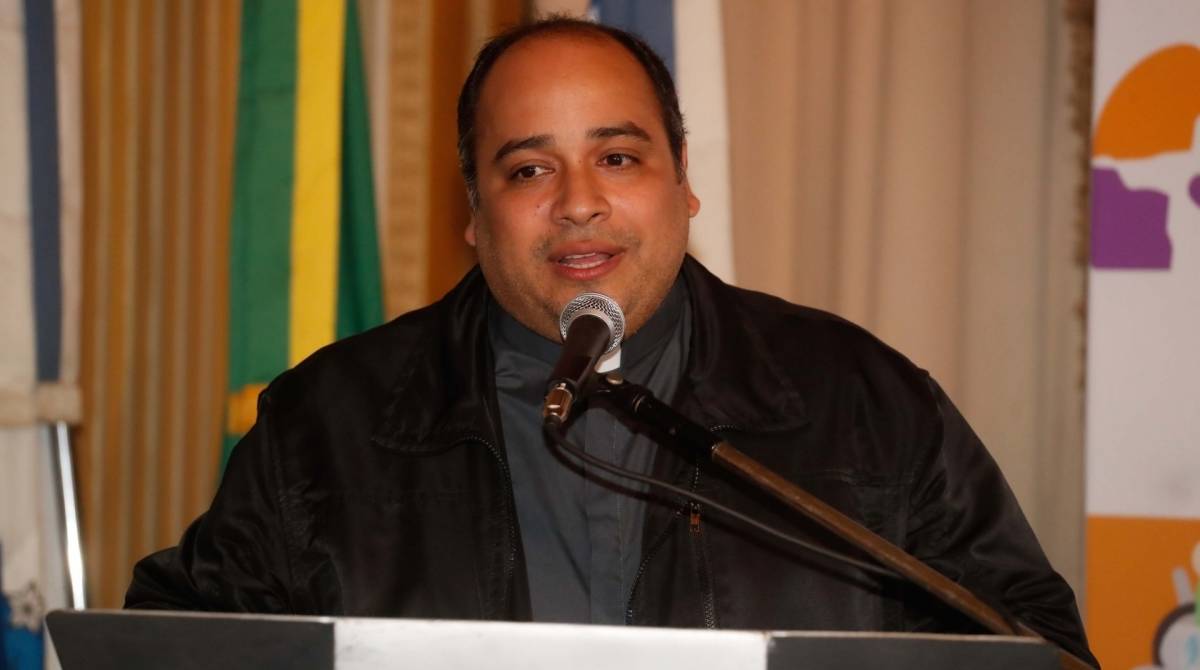 Rio, 10/07/2019, Prefeitura anuncia apoio ao projeto social Rodando com Tampinhas, na foto Padre Omar, Foto Gilvan de Souza / Agencia O Dia - Gilvan de Souza / Agencia O Dia