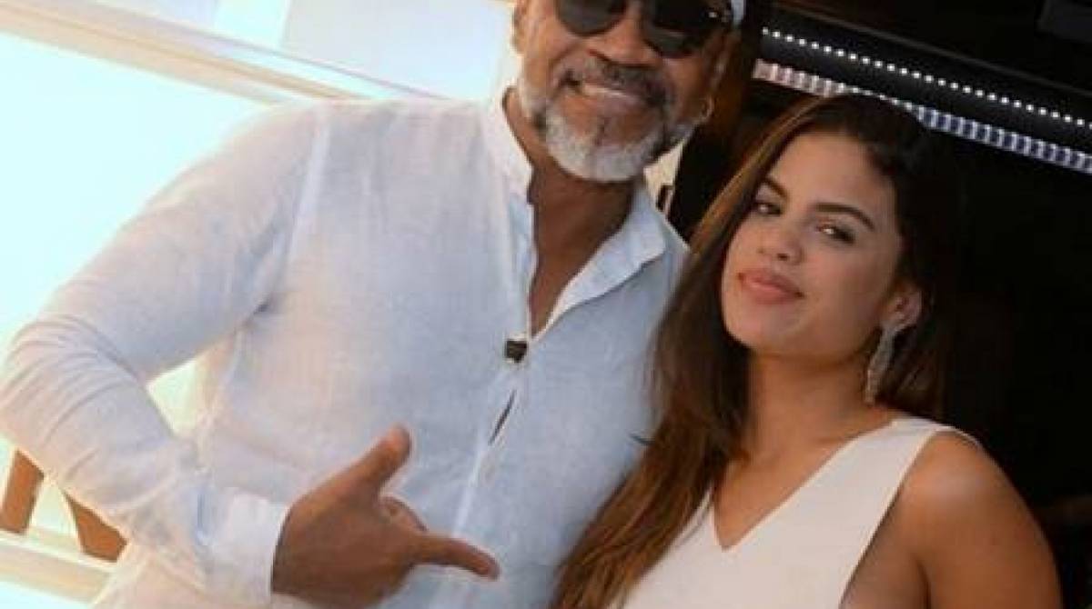 Neta de Chico Buarque, Clara, de 20 anos