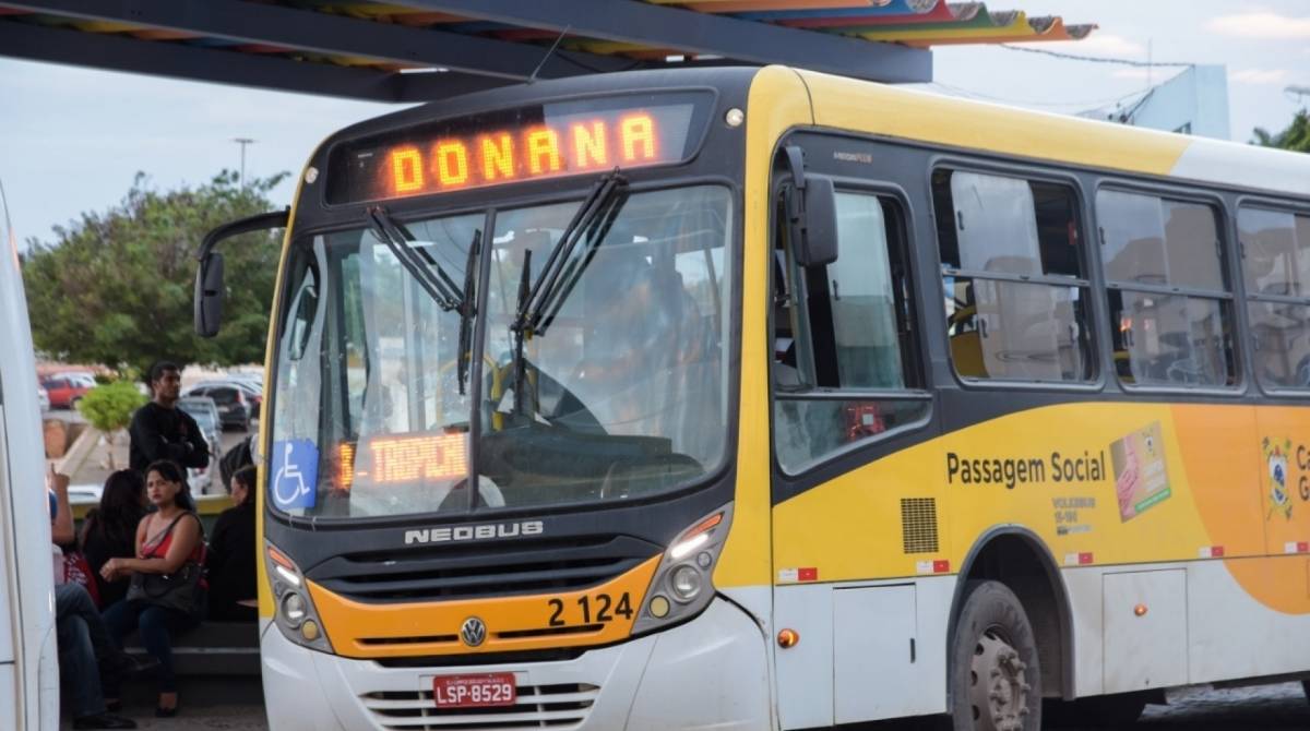 No novo sistema de transporte coletivo de Campos, os ônibus vão circular na área mais central, levando os passageiros de bairros e distritos mais distantes até terminais nos arredores da cidade, onde serão servidos pelas vans e micro-ônibus - Divulgação/Prefeitura de Campos
