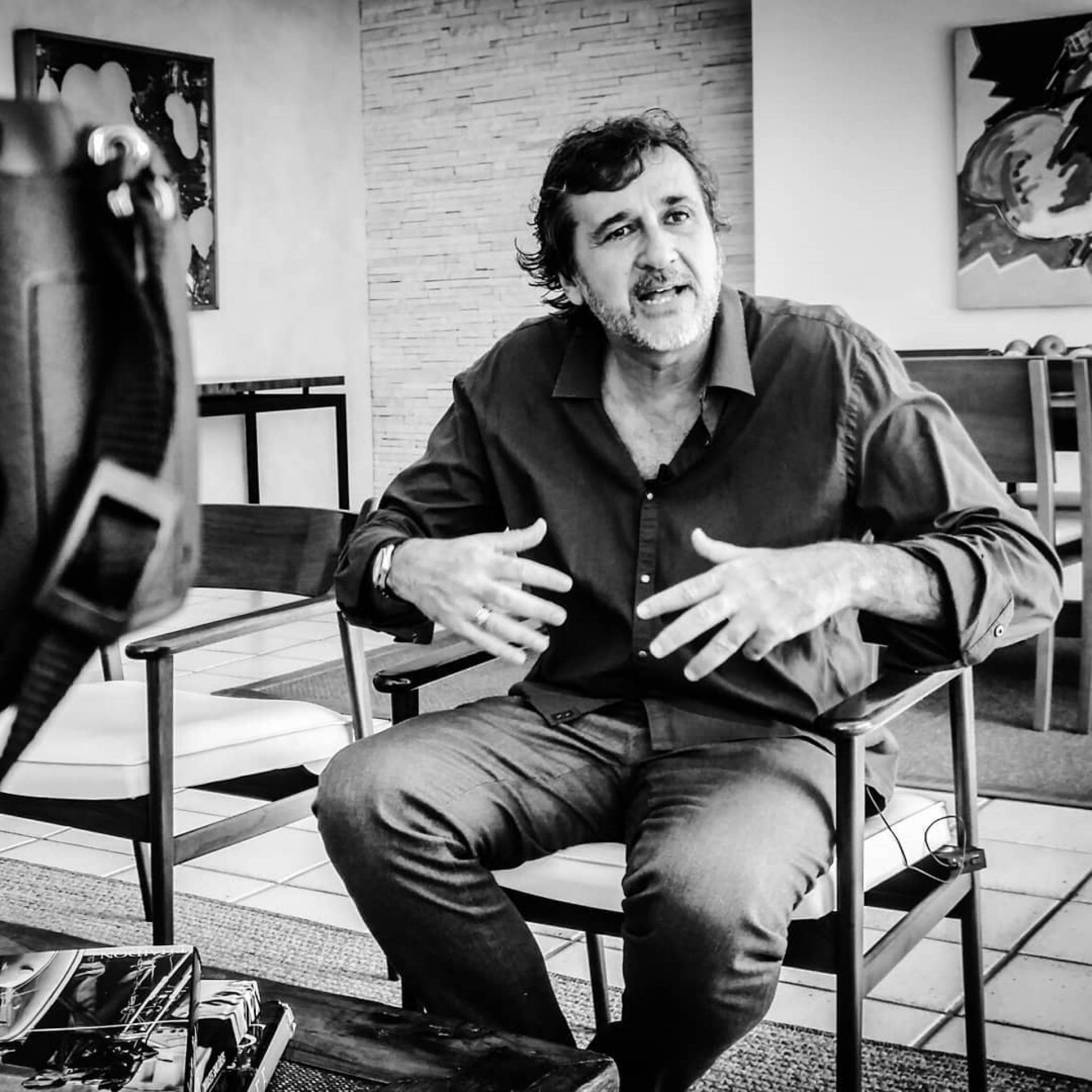 Jo&atilde;o Alvarenga Jr. para o document&aacute;rio/s&eacute;rie \'Trapalhadas Sem Fim\'