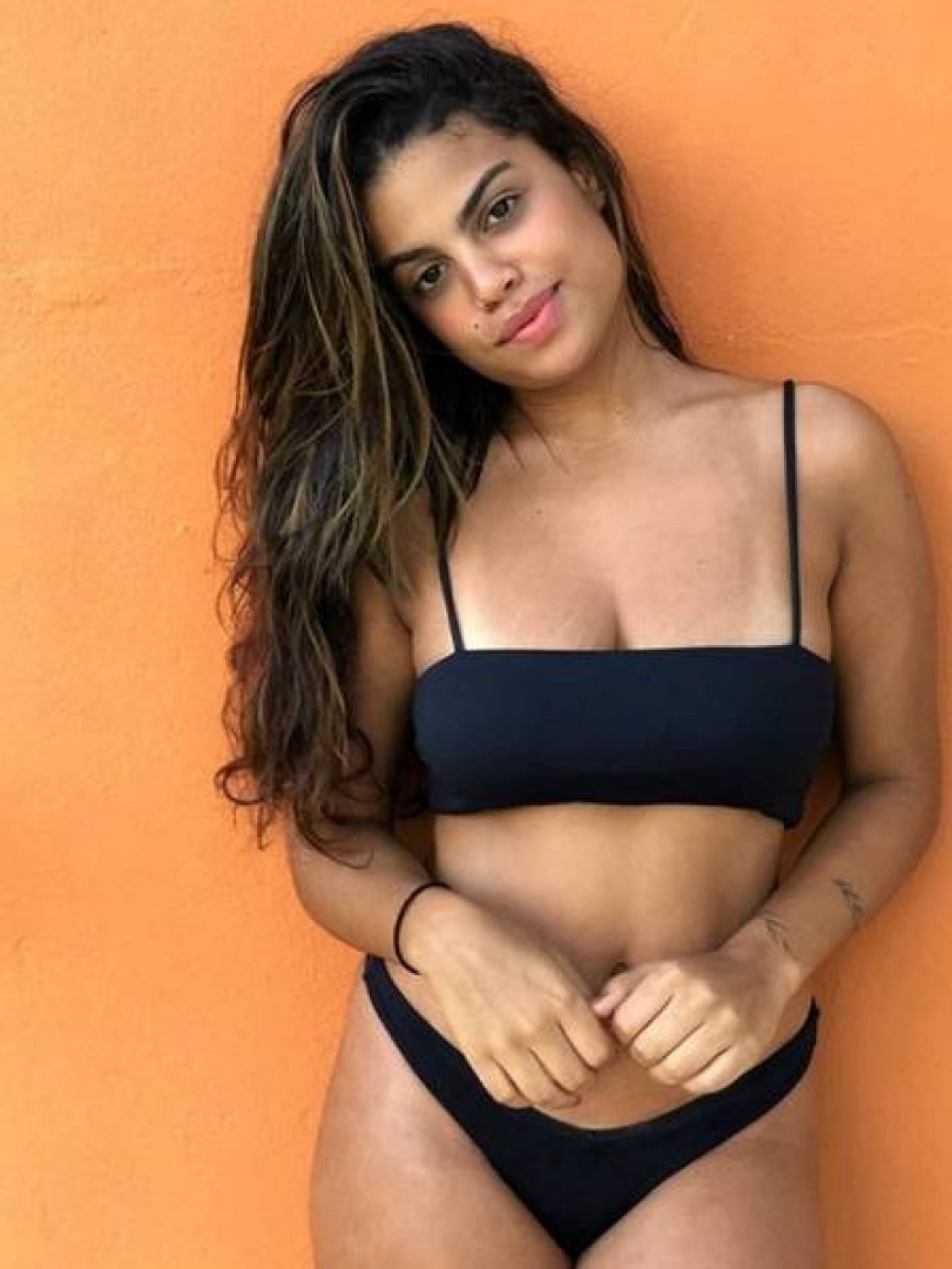 Neta de Chico Buarque, Clara, de 20 anos