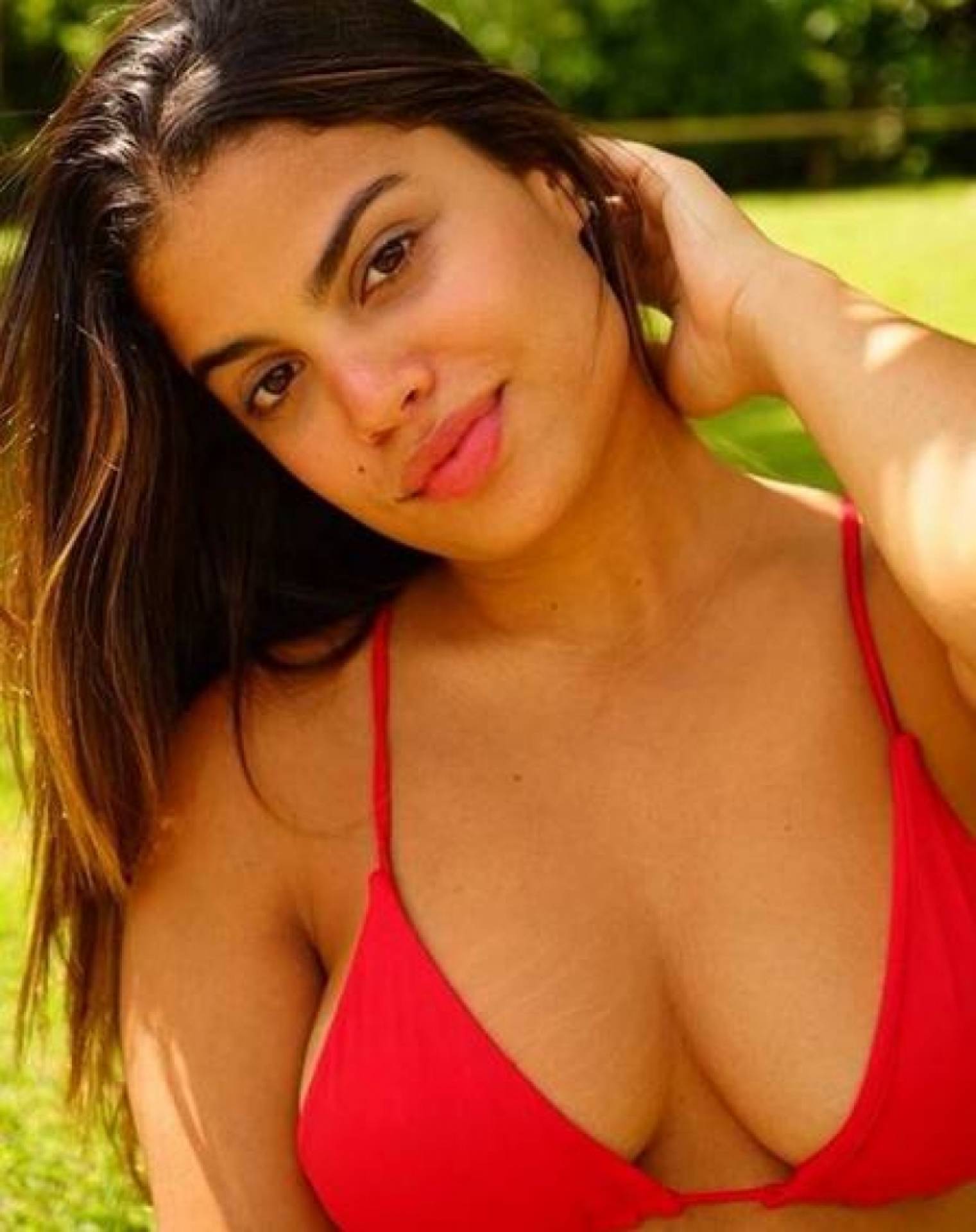 Neta de Chico Buarque, Clara, de 20 anos