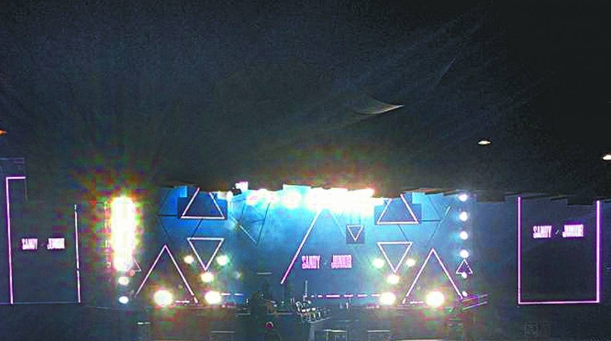 Palco Sandy e Junior