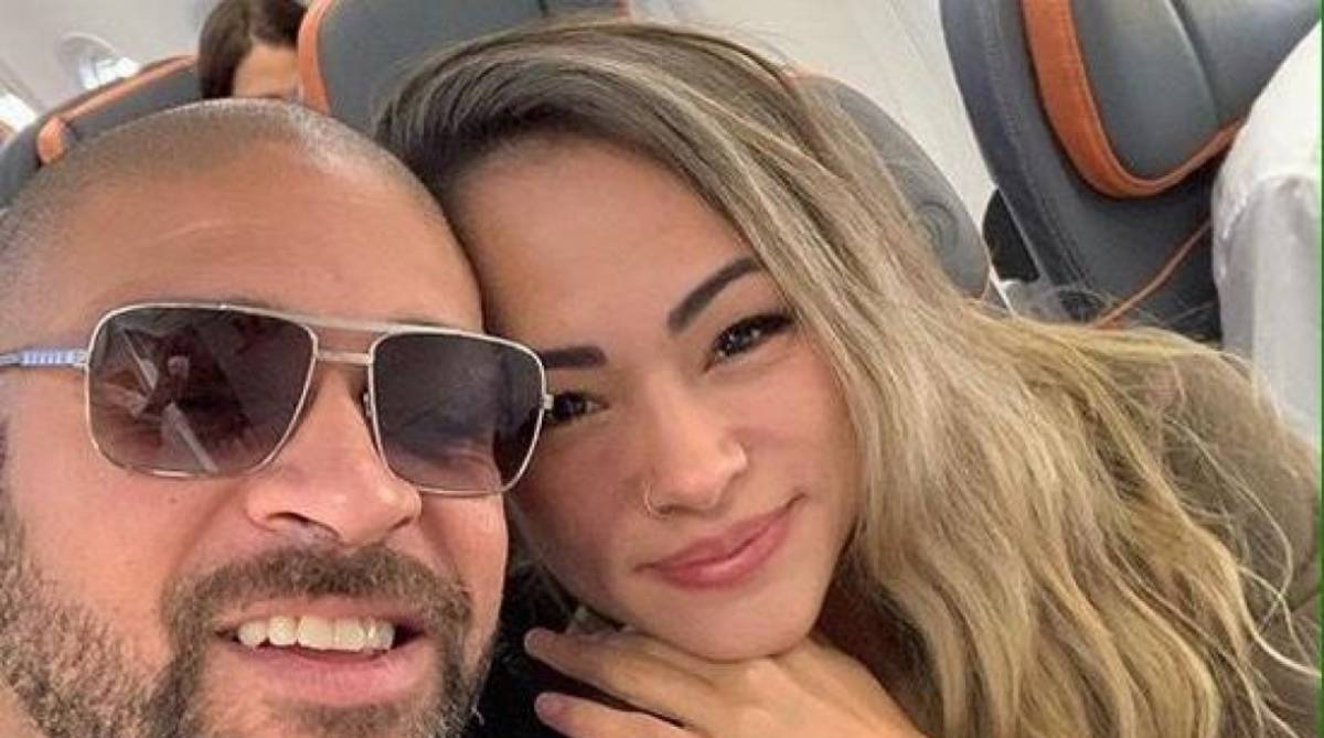 Adriano Imperador e Hanna Alvarez - Reprodu&ccedil;&atilde;o de internet