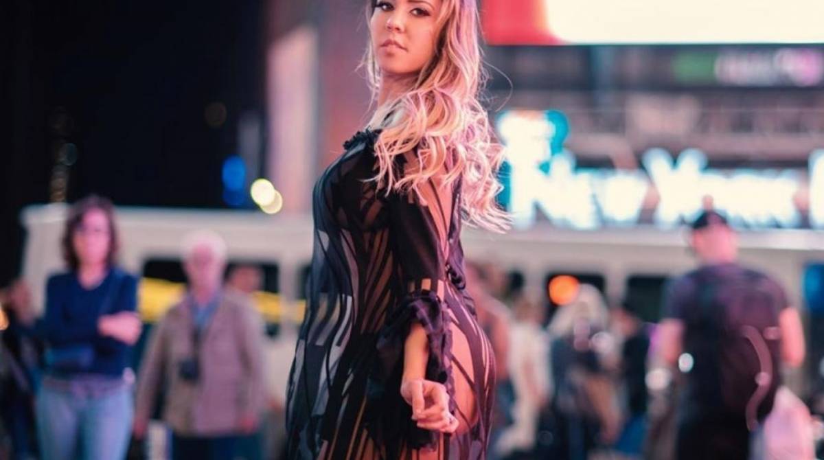 Mulher Melão gravou o clipe de 'Black Card' em Nova Iorque