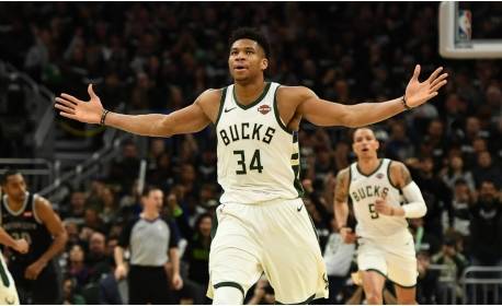 Astro da NBA, Antetokounmpo não vai disputar a Copa do Mundo de Basquete: 'Ainda não estou pronto'