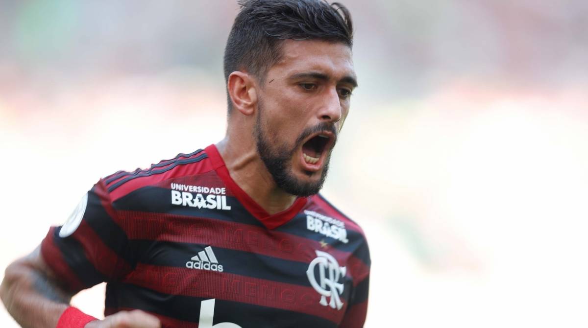 SAIU! Sem Arrascaeta, Flamengo divulga escalação para jogo contra o  Palmeiras, pelo Brasileirão