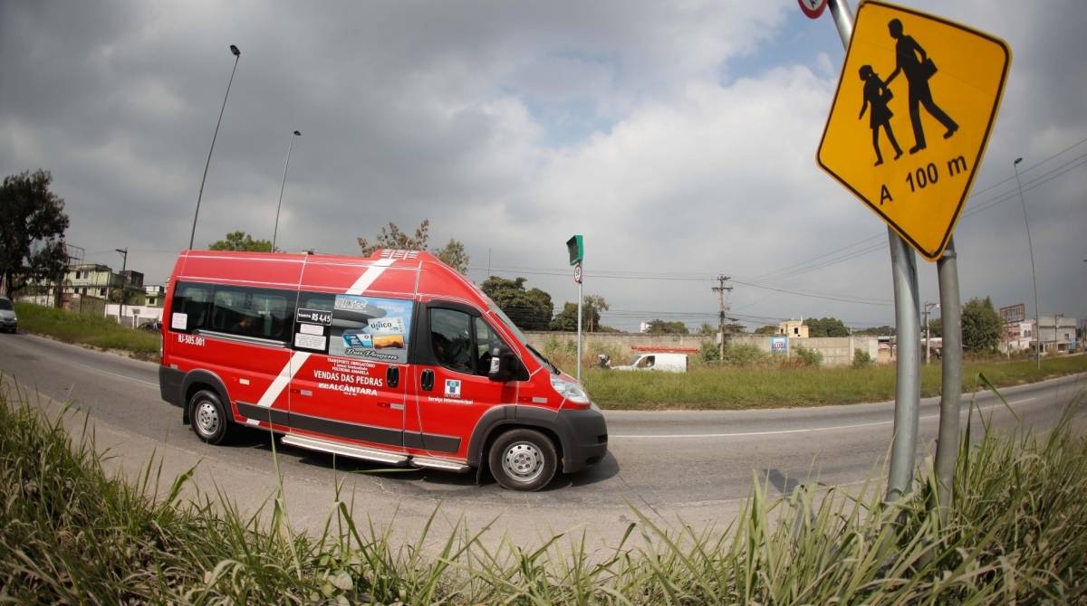 15/07/2019, Sao Goncalo, Estado dos Radares e placas nas RJ 104 e RJ 106, na foto RJ 104 bairro Marambaia, foto de Gilvan de Souza / Agencia O Dia