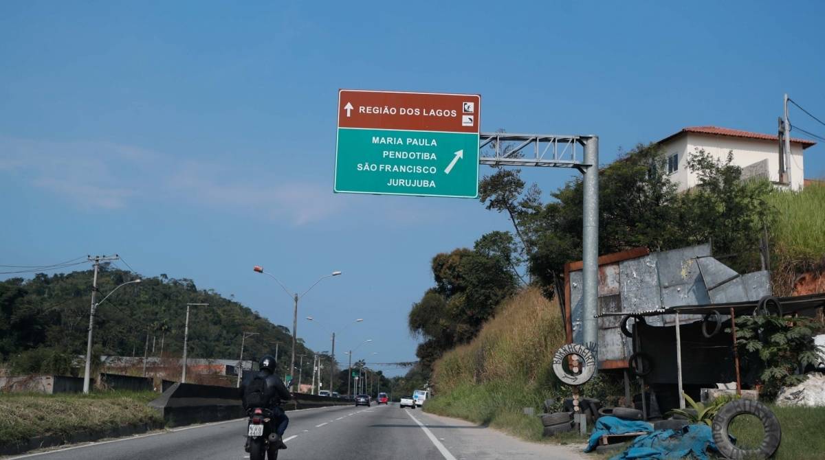 15/07/2019, Sao Goncalo, Estado dos Radares e placas nas RJ 104 e RJ 106, na foto RJ 106 bairro Varzea das Mocas, foto de Gilvan de Souza / Agencia O Dia