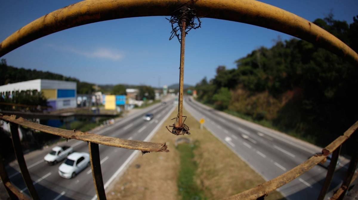 15/07/2019, Sao Goncalo, Estado dos Radares e placas nas RJ 104 e RJ 106, na foto RJ 106 bairro Varzea das Mocas, foto de Gilvan de Souza / Agencia O Dia