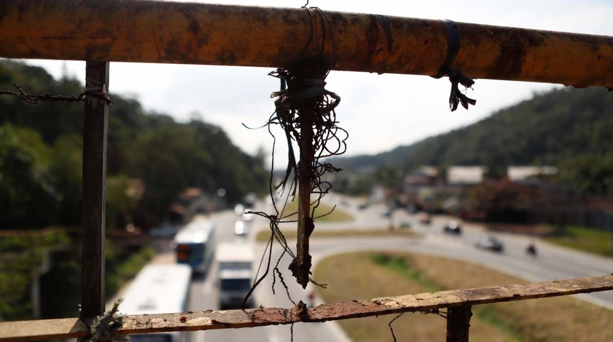 15/07/2019, Sao Goncalo, Estado dos Radares e placas nas RJ 104 e RJ 106, na foto RJ 106 bairro Varzea das Mocas, foto de Gilvan de Souza / Agencia O Dia