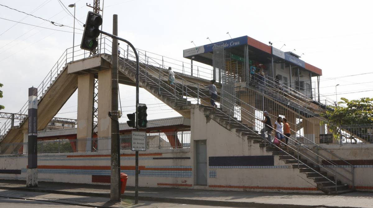 Rio de Janeiro - RJ  - 15/07/2019 - Geral - Acessibilidade as esta&ccedil;oes do metro e trens da Supervia - na foto, esta&ccedil;ao de Oswaldo Cruz, zona norte do Rio -  Foto Reginaldo Pimenta / Agencia O Dia