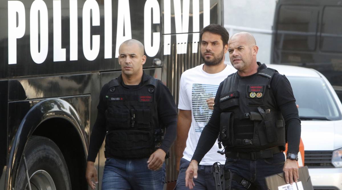 Rio de Janeiro - RJ  - 16/07/2019 - policia - Opera&ccedil;ao Policial - prisao de milicianos no Rio de Janeiro, presos sao levados para Cidade da Policia, no Jacare, zona norte da cidade - na foto, Breno Boffellli de Sousa - foto: Reginaldo Pimenta / Agencia O Dia