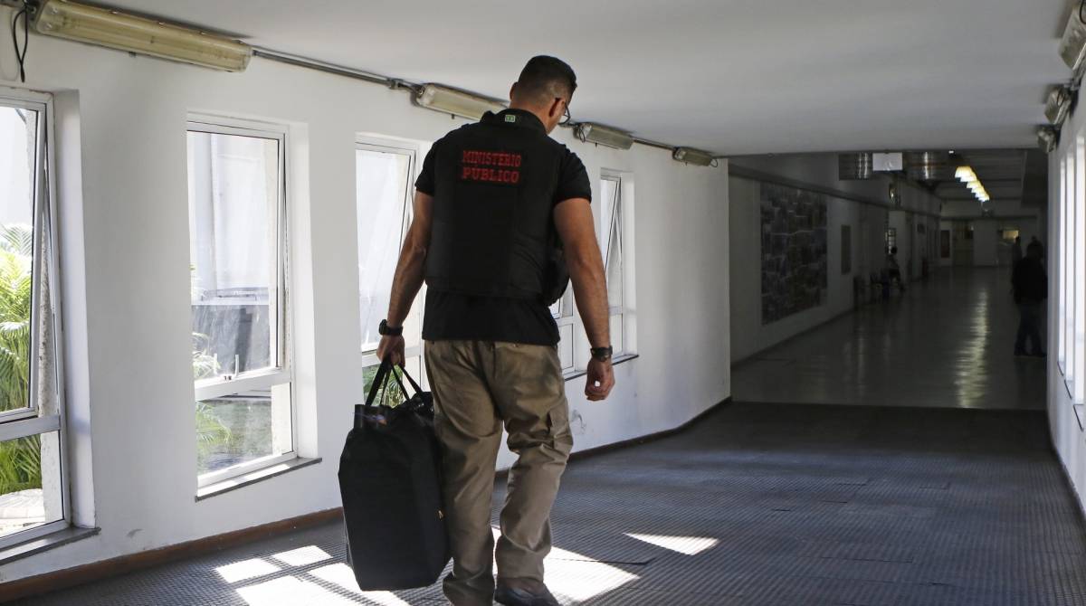 Rio de Janeiro - RJ  - 16/07/2019 - policia - Opera&ccedil;ao Policial - prisao de milicianos no Rio de Janeiro, presos sao levados para Cidade da Policia, no Jacare, zona norte da cidade - foto: Reginaldo Pimenta / Agencia O Dia